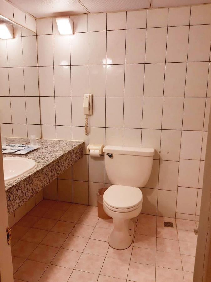 文南哥爸妻夫飯店 Hotell Tainan Eksteriør bilde
